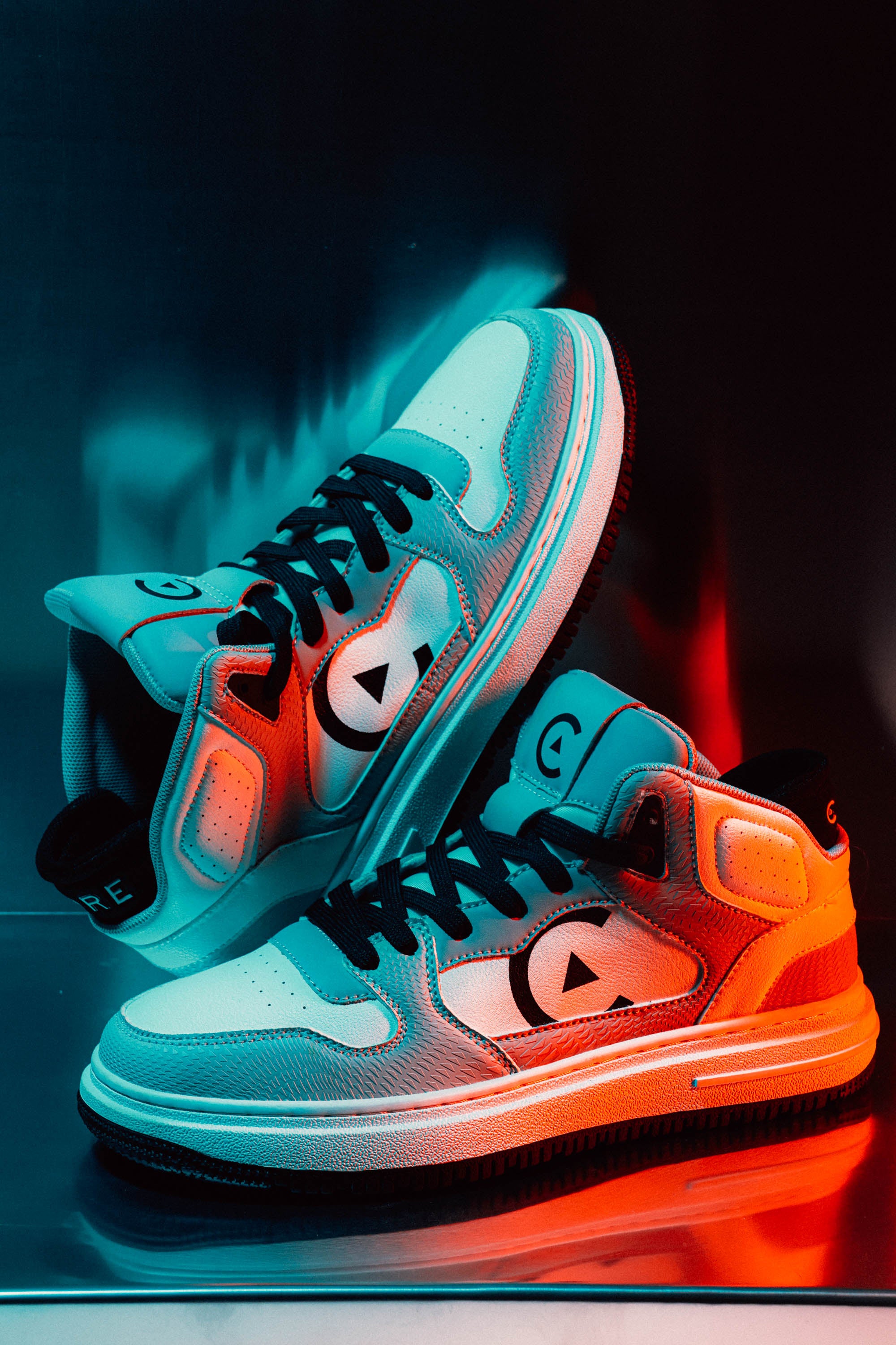 RETRO-HI Gris/Blanco