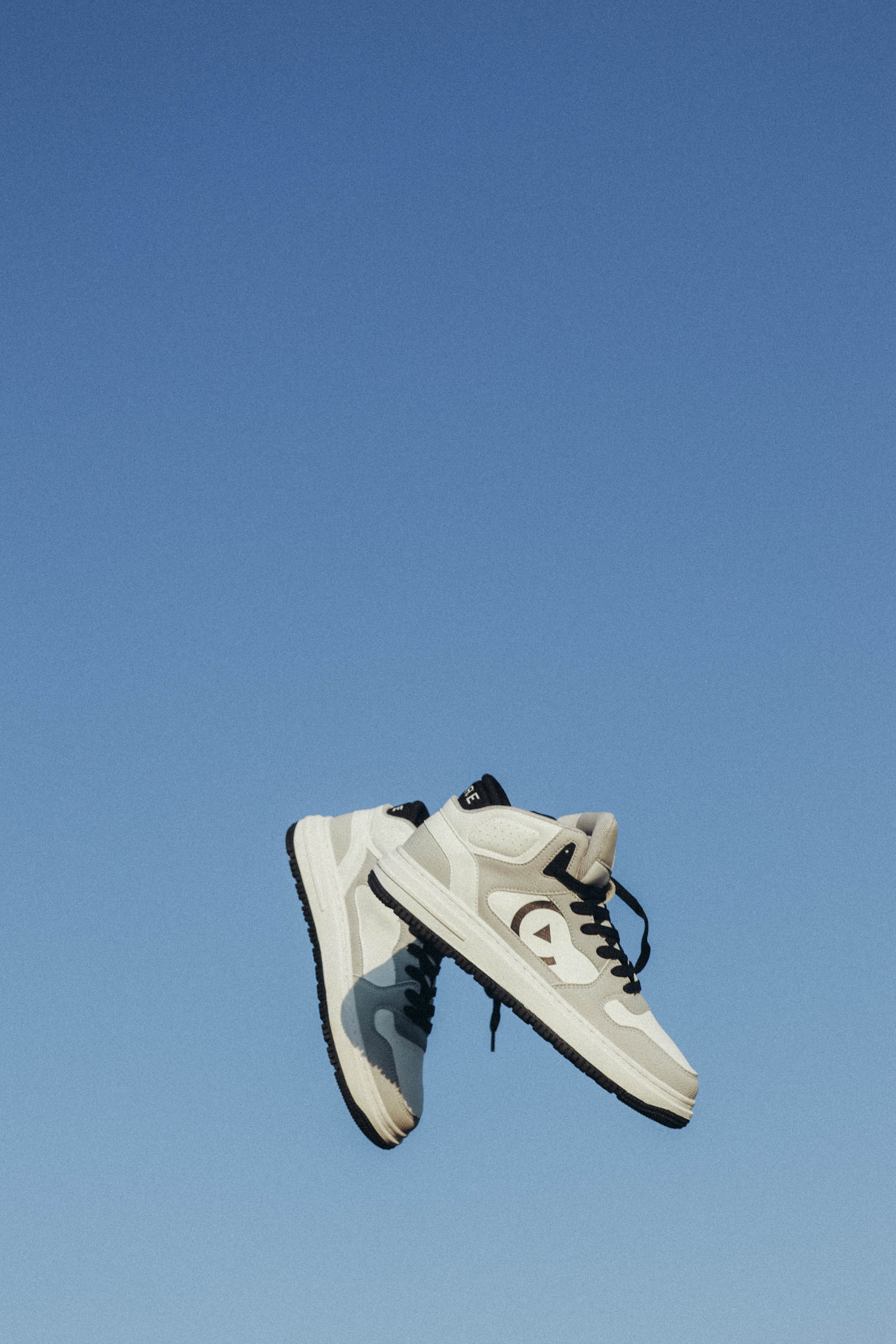 RETRO-HI Gris/Blanco