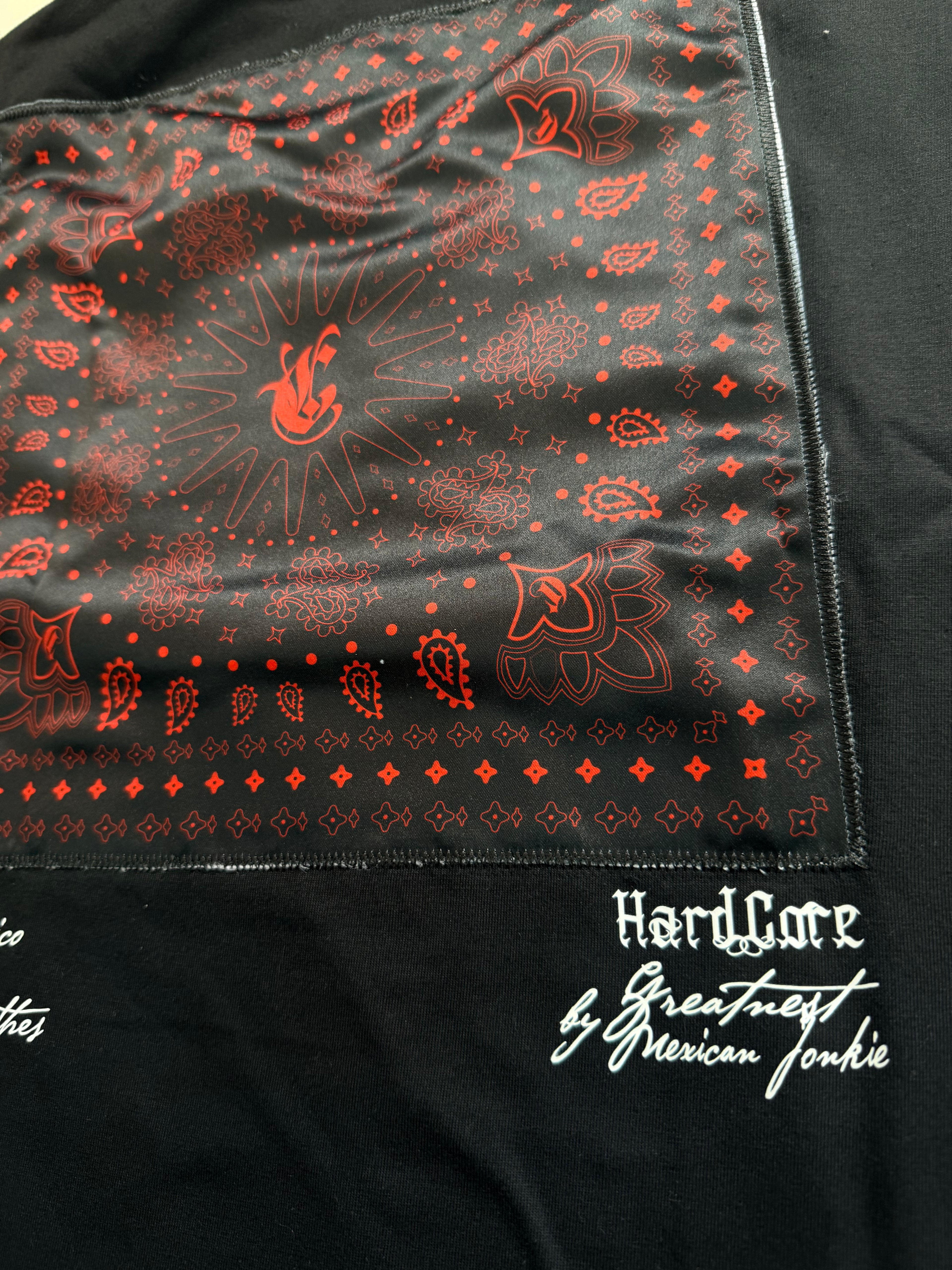 Playera HARDCORE Paisley Black