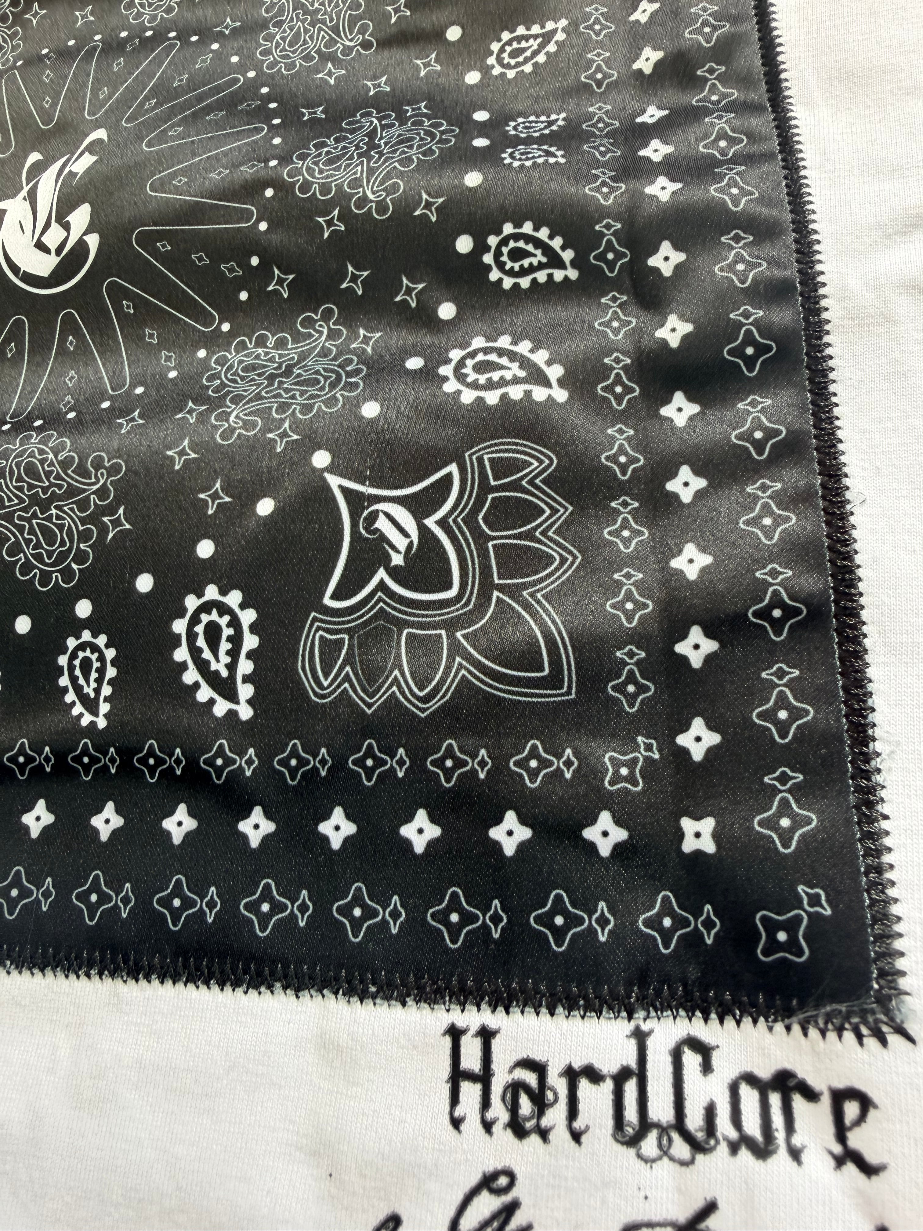 Playera HARDCORE Paisley White