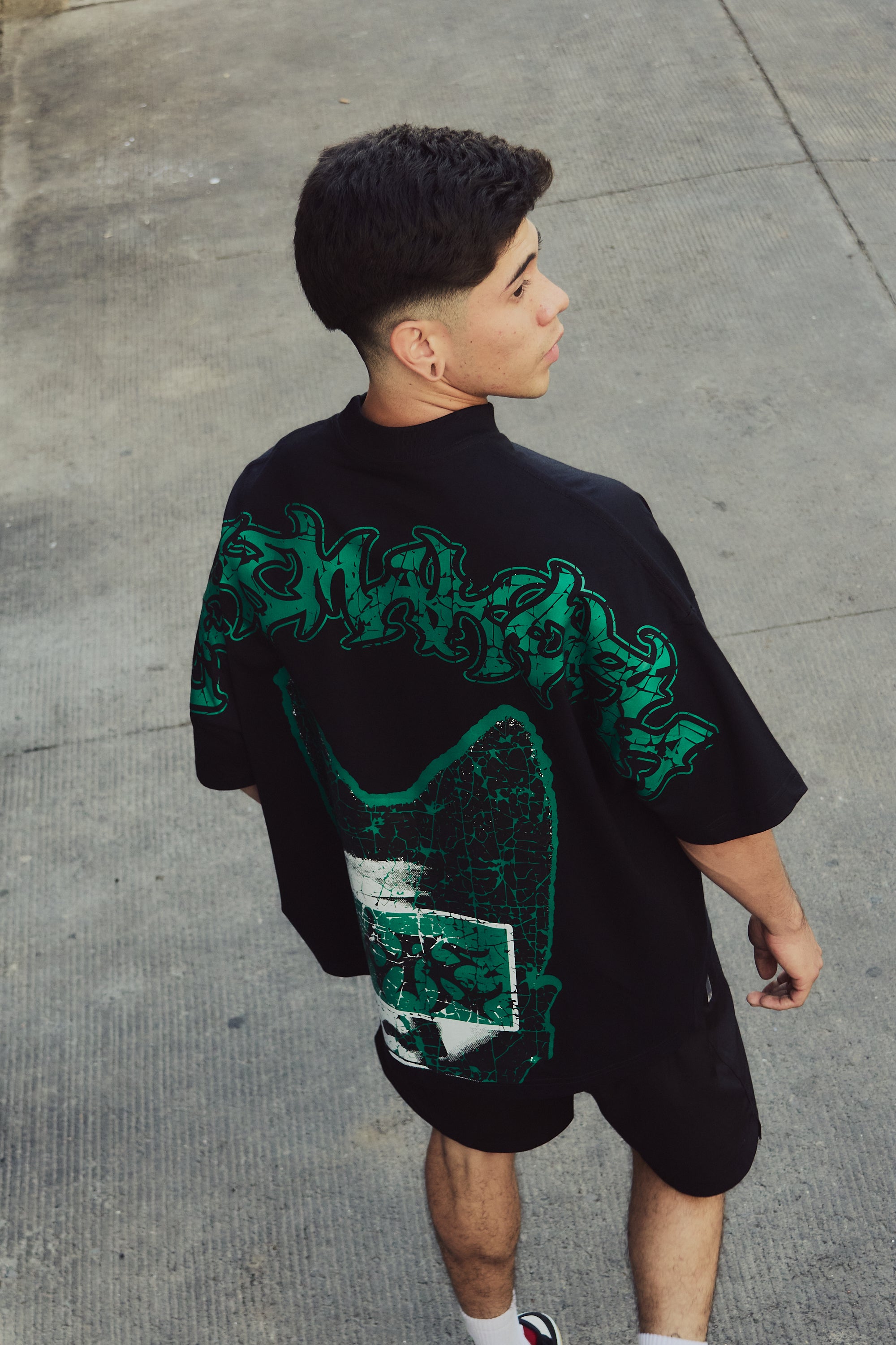 Playera Hard Core CHROMAKOPIA