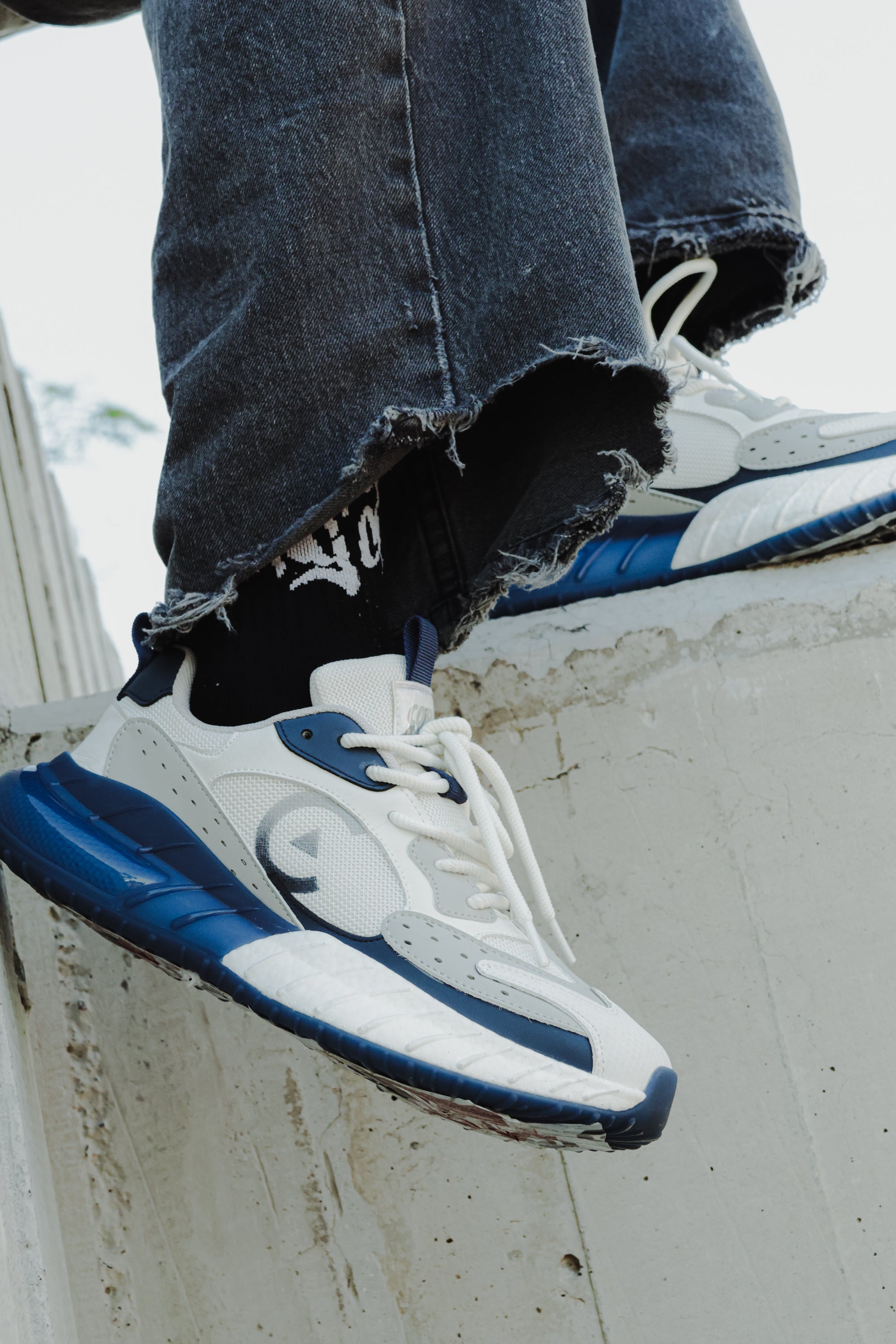 Fast White Blue