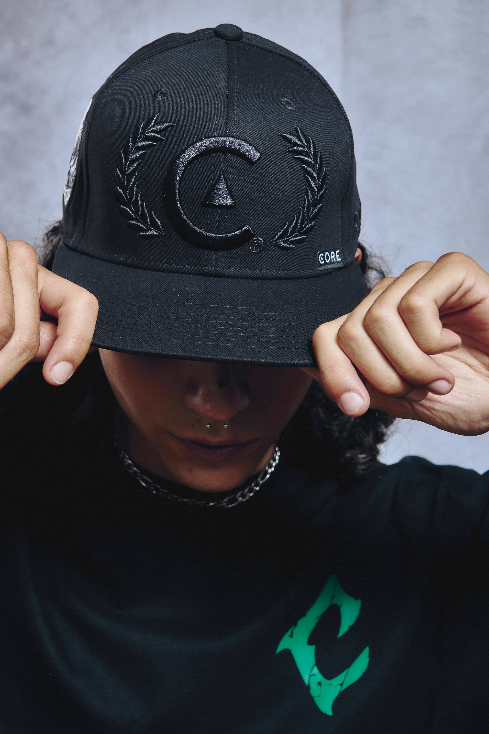 Gorra Core x Anti